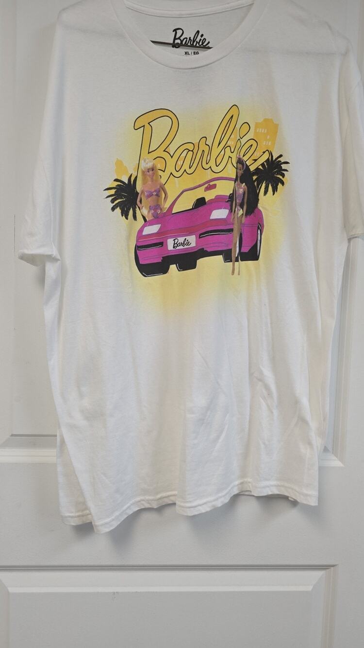Jen8950 Barbie Vintage Graphic T-Shirt, Size Extra Large White.